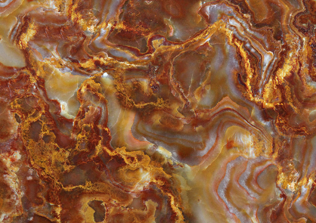 Onyx Fantasia Red